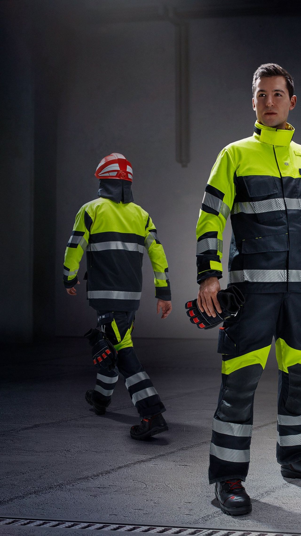 GAROS G10 protective suit